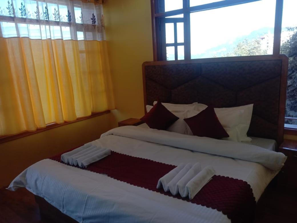 Hotel Floret Sojourn Shimla Zewnętrze zdjęcie