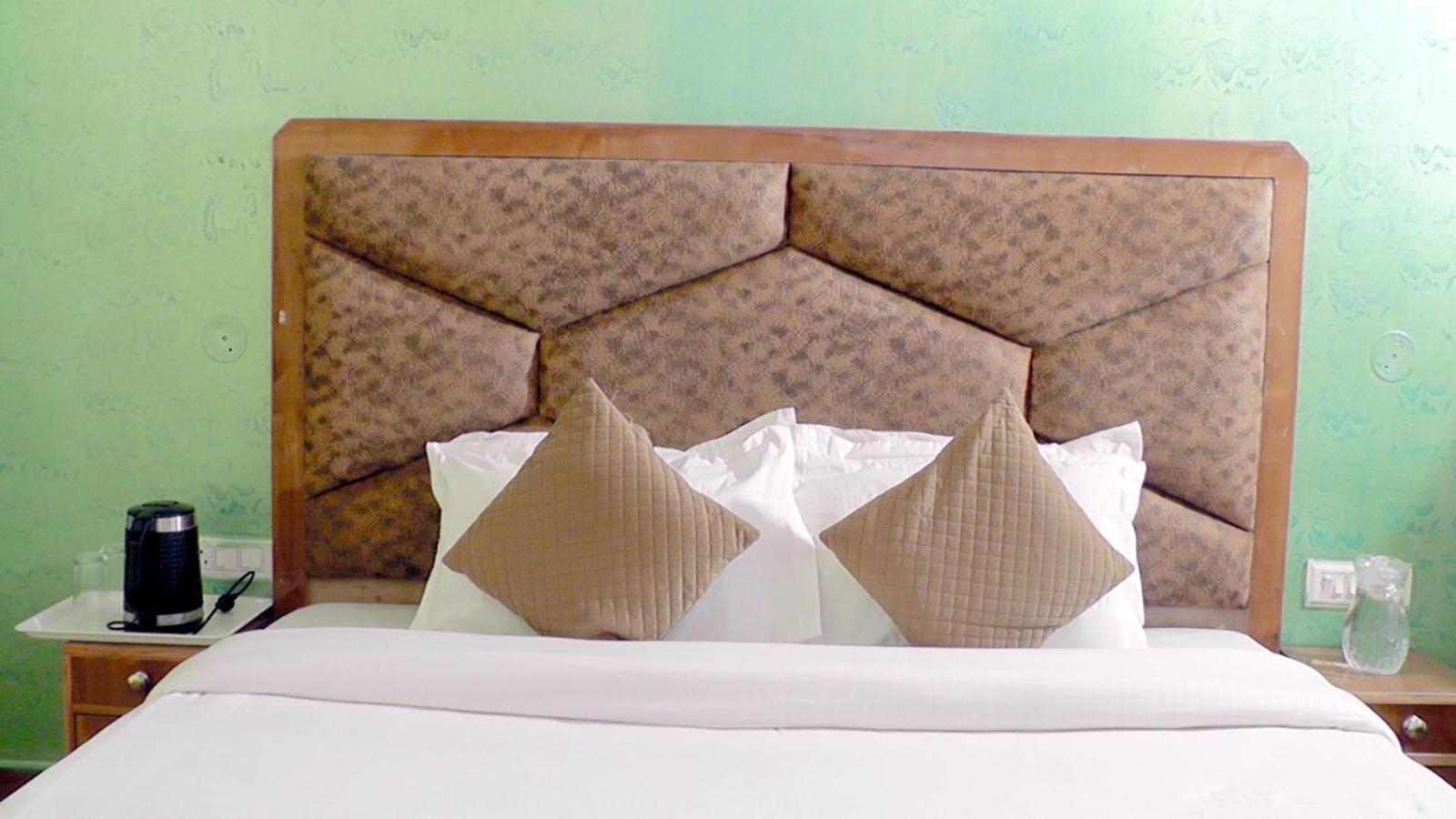 Hotel Floret Sojourn Shimla Zewnętrze zdjęcie